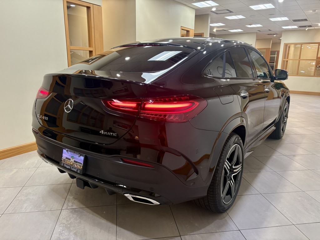 2026 Mercedes Benz GLE 450 4MATIC photo 3