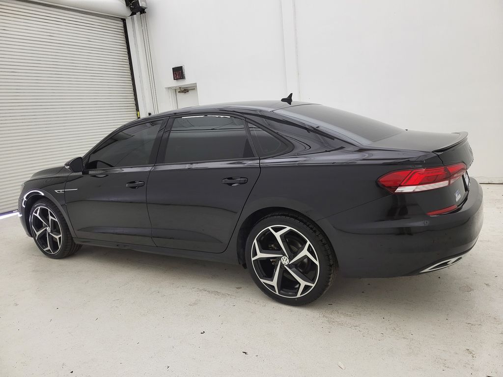 2020 Volkswagen Passat 2.0T R-Line photo 19
