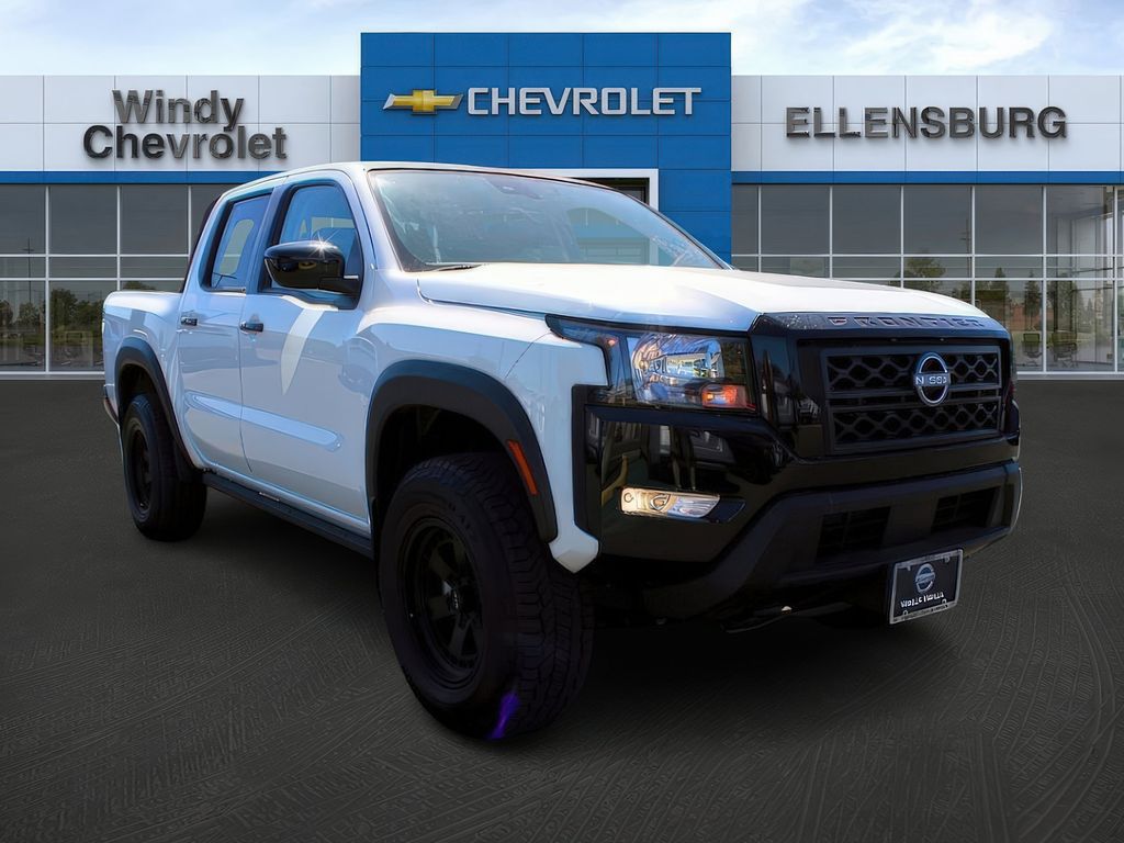 2024 Nissan Frontier SV's photo