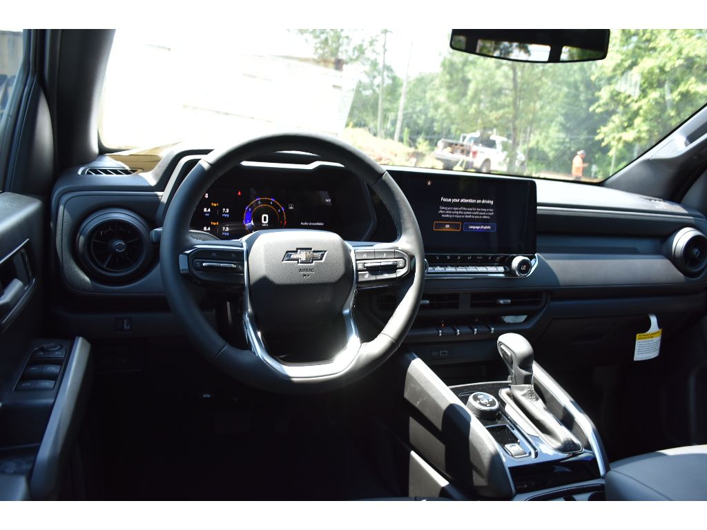 2025 Chevrolet Colorado Trail Boss photo 12