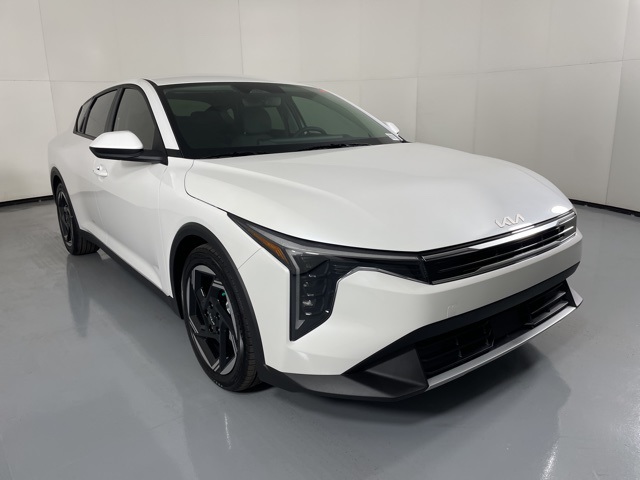 2025 Kia K4 EX photo 2