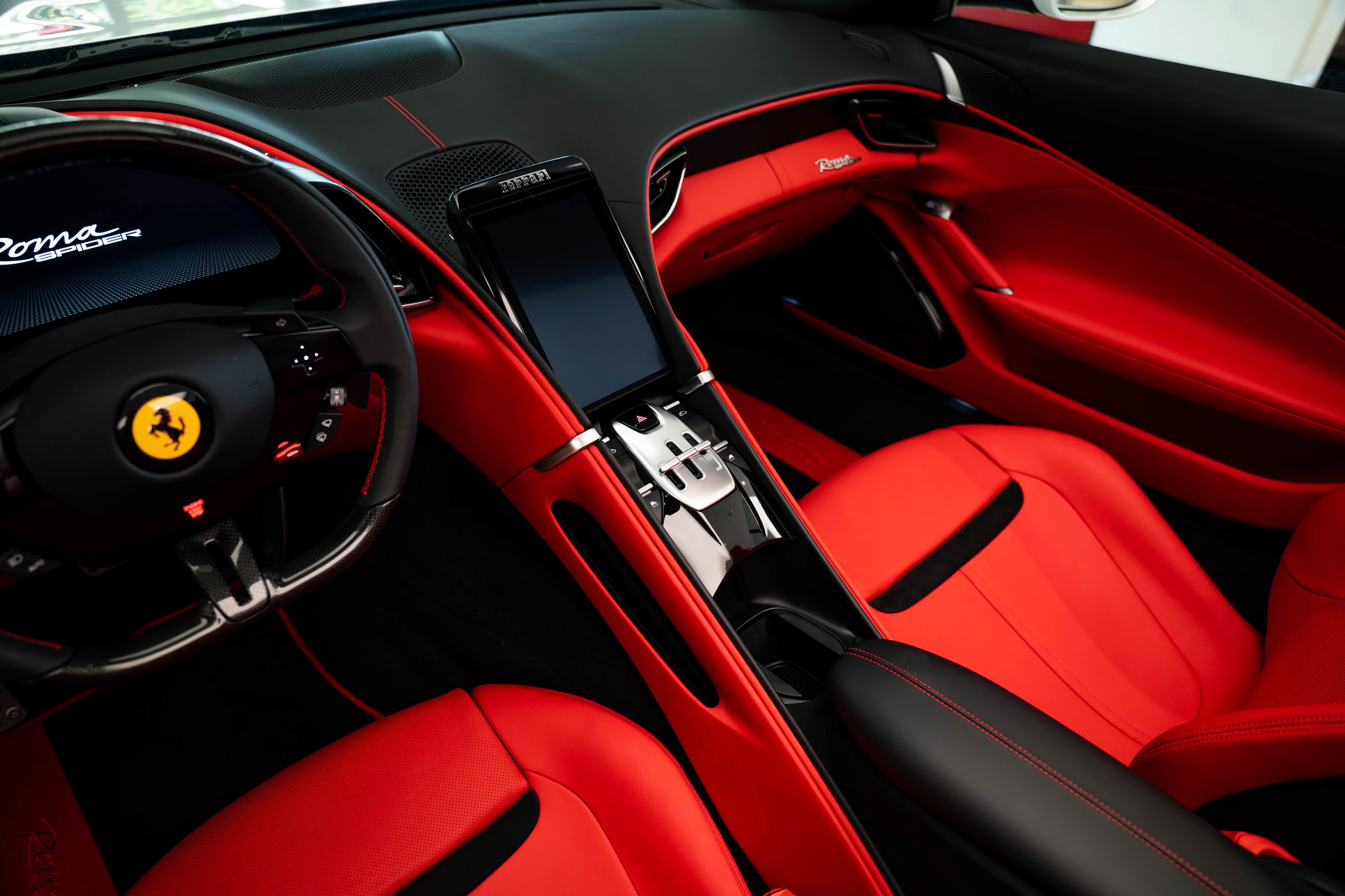 2024 Ferrari Roma Spider photo 25