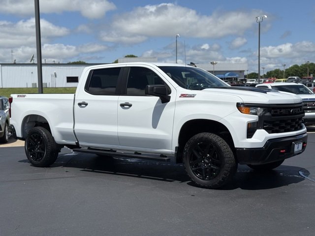 Used 2022 Summit White Chevrolet Custom Trail Boss image 1