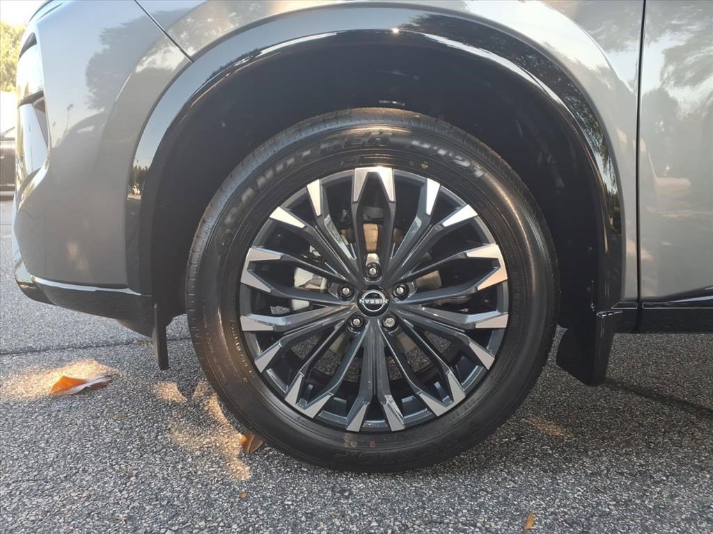 2026 Nissan Rogue Platinum photo 4