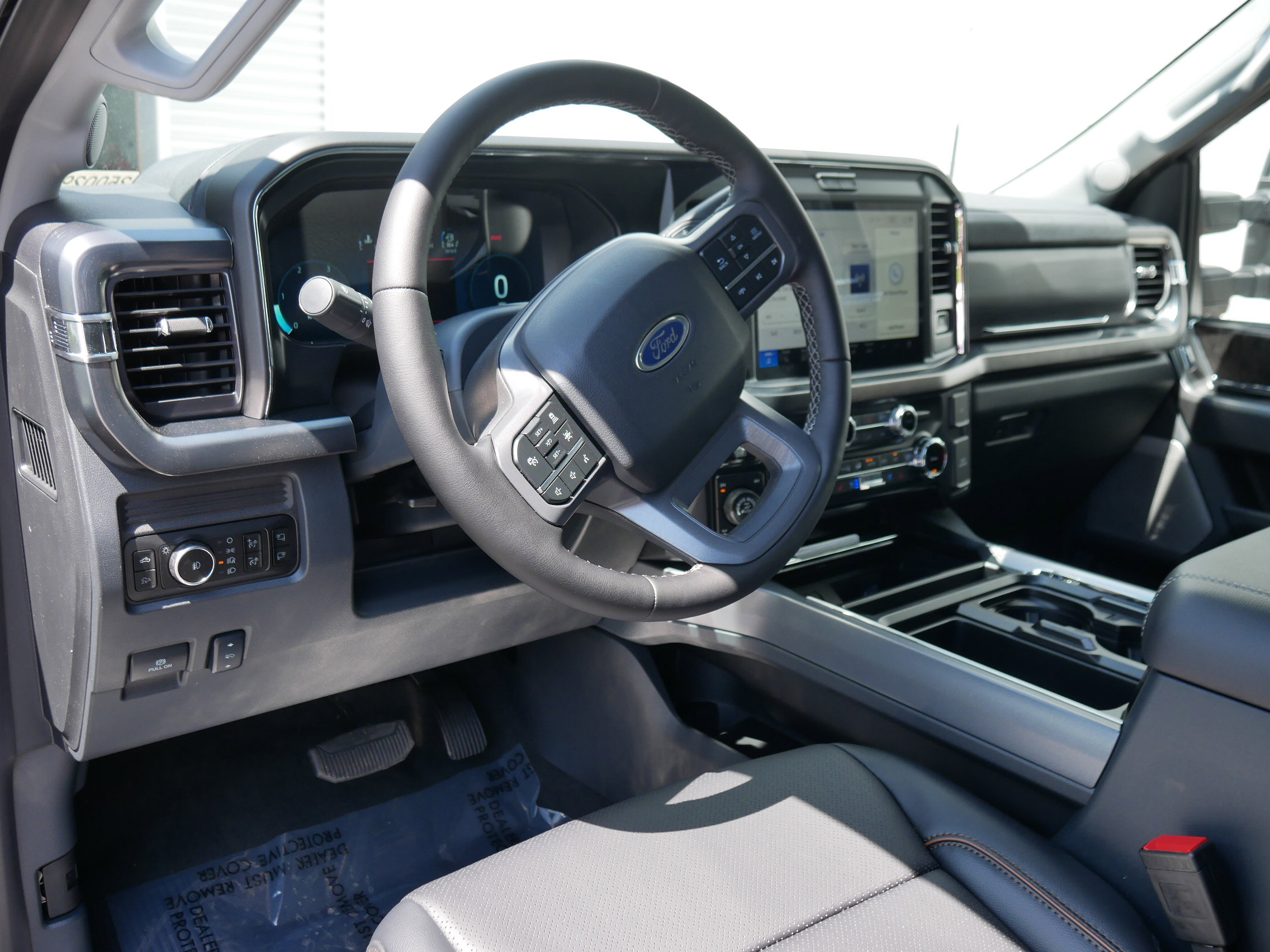 2025 Ford F-350 Lariat photo 4