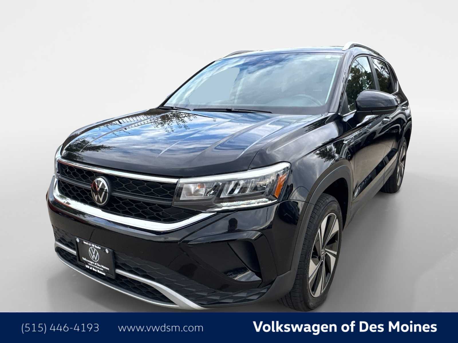 2024 Volkswagen Taos SE's photo