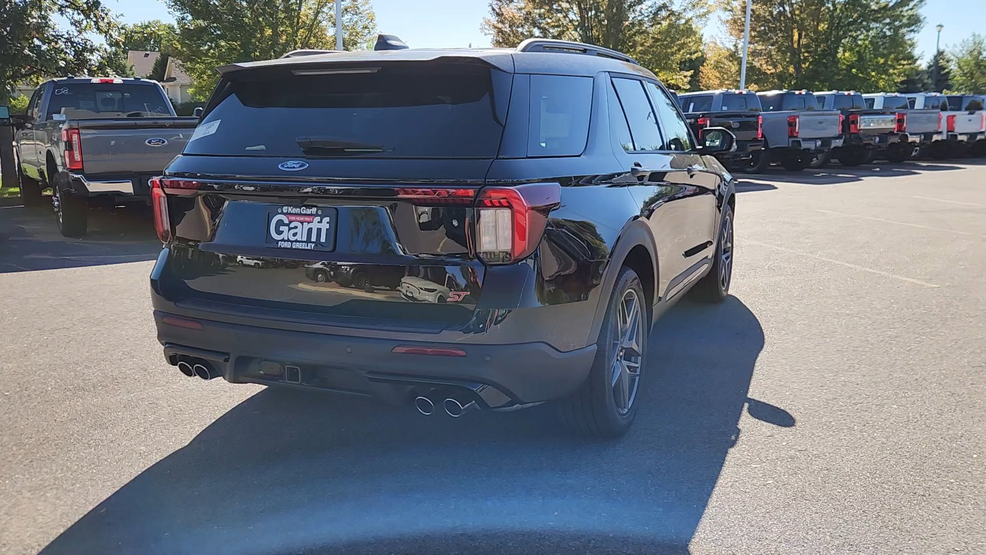 2025 Ford Explorer ST photo 4