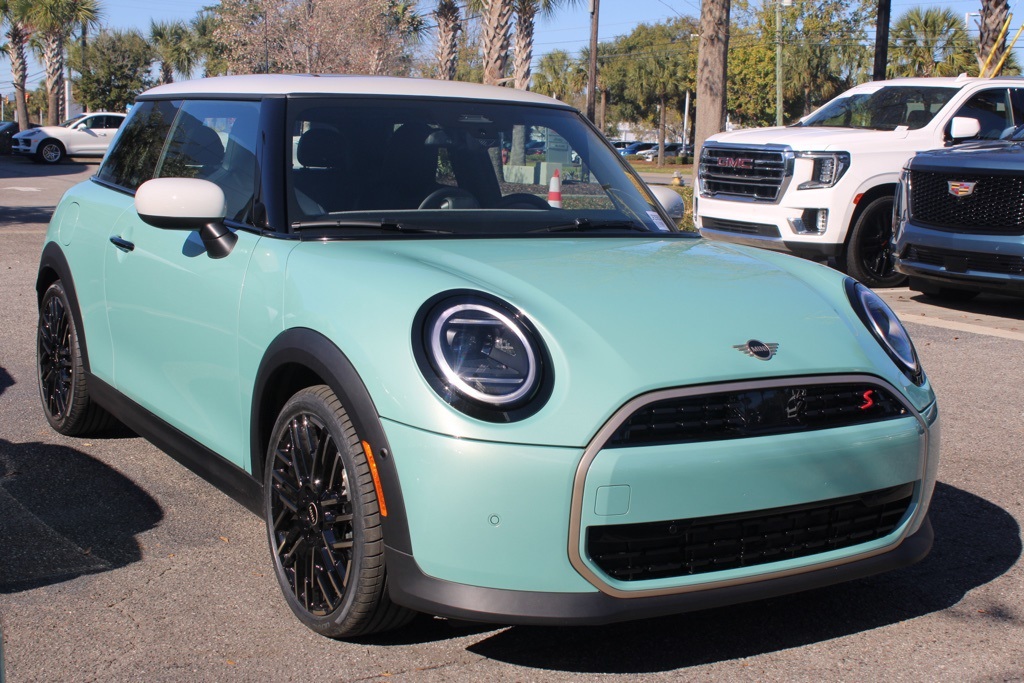 2025 Mini Cooper 2 Door Hardtop S photo 3