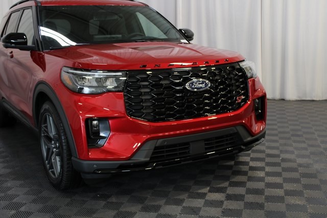 2025 Ford Explorer ST photo 27