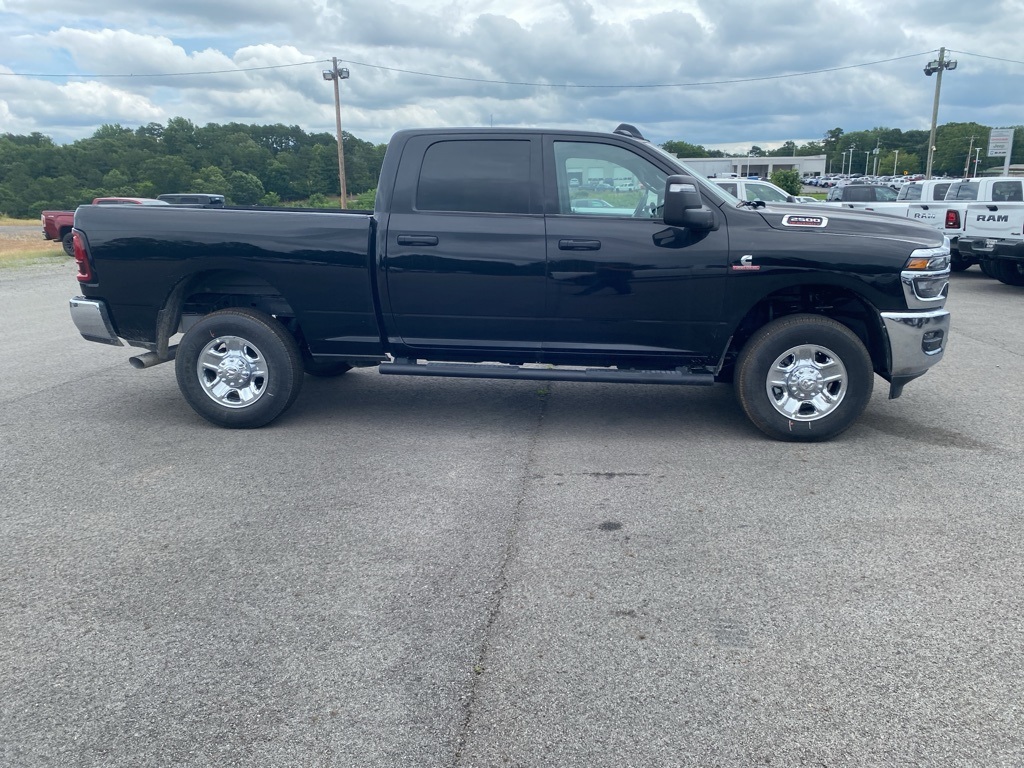 2025 Ram 2500 Tradesman photo 4