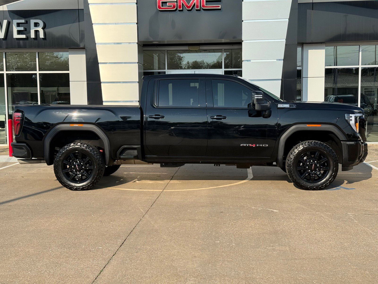 2025 Gmc Sierra 2500 HD AT4 photo 3