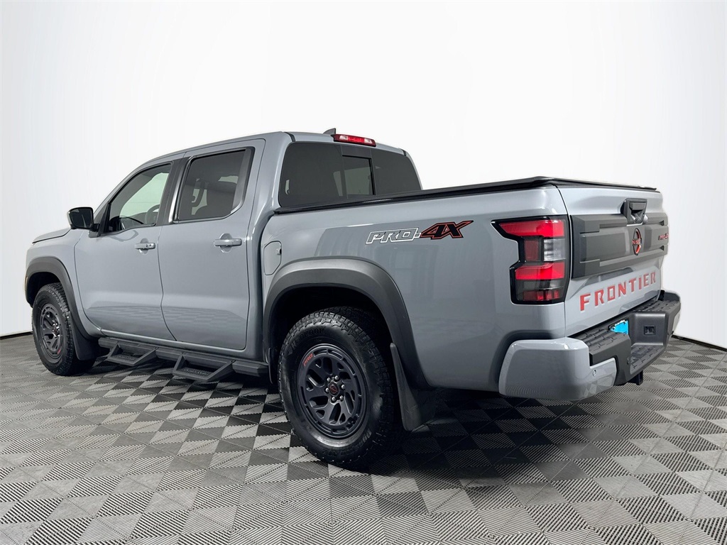2025 Nissan Frontier PRO-4X photo 10