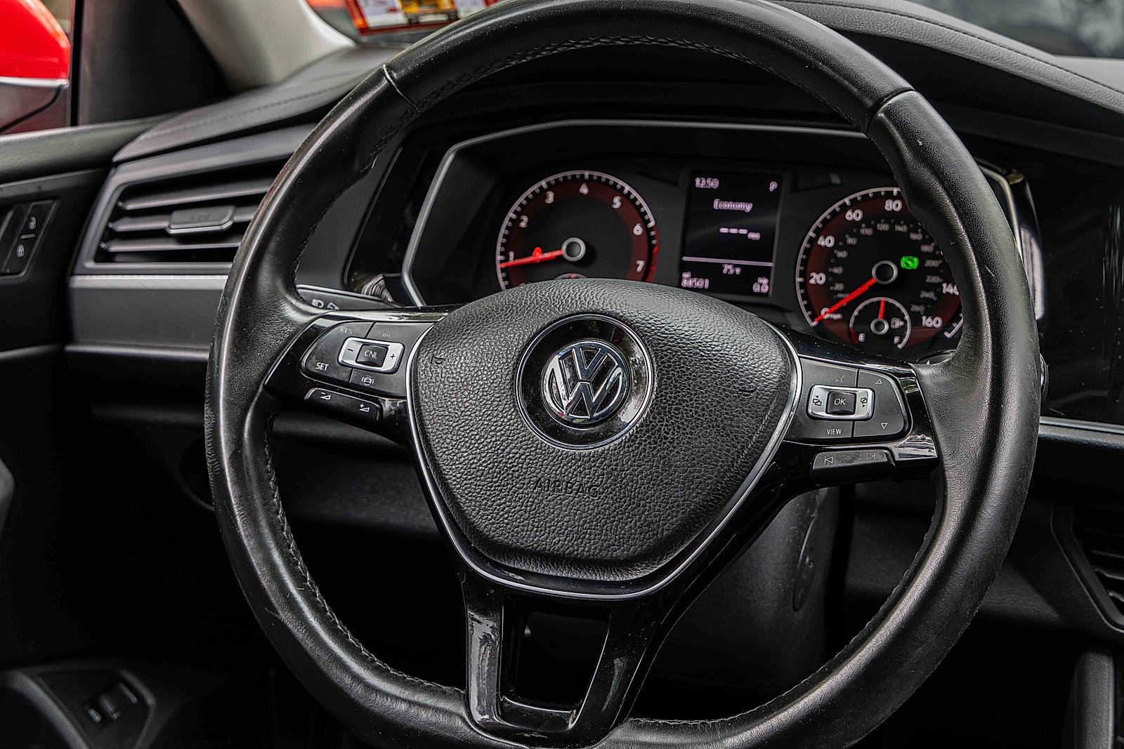 2019 Volkswagen Jetta SE R-Line photo 9