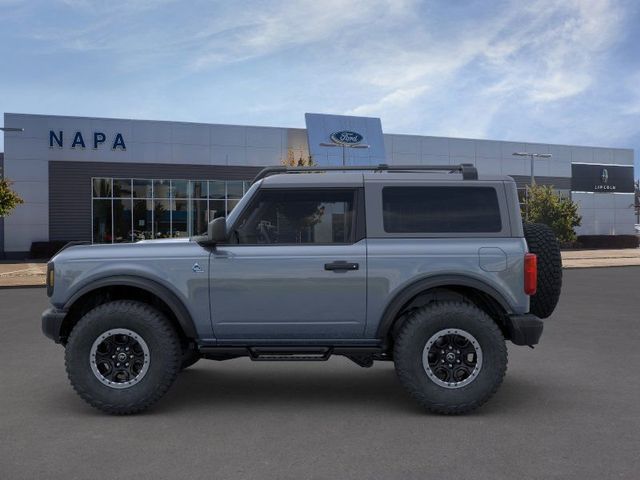 2024 Ford Bronco Black Diamond photo 2