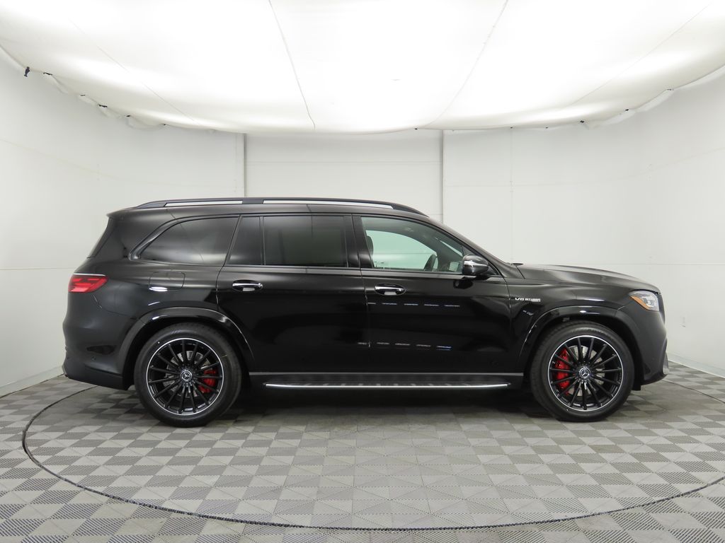 2025 Mercedes Benz GLS 63 AMG 4MATIC photo 4