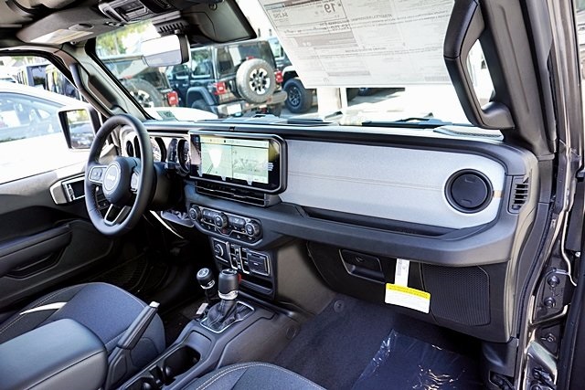 New 2025 Granite Crystal Metallic Clear-Coat Exterior Paint Jeep Sport S image 12