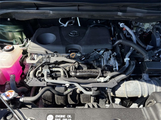 2021 Toyota Sienna XLE photo 13