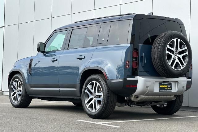 2024 Land Rover Defender 110 S photo 3