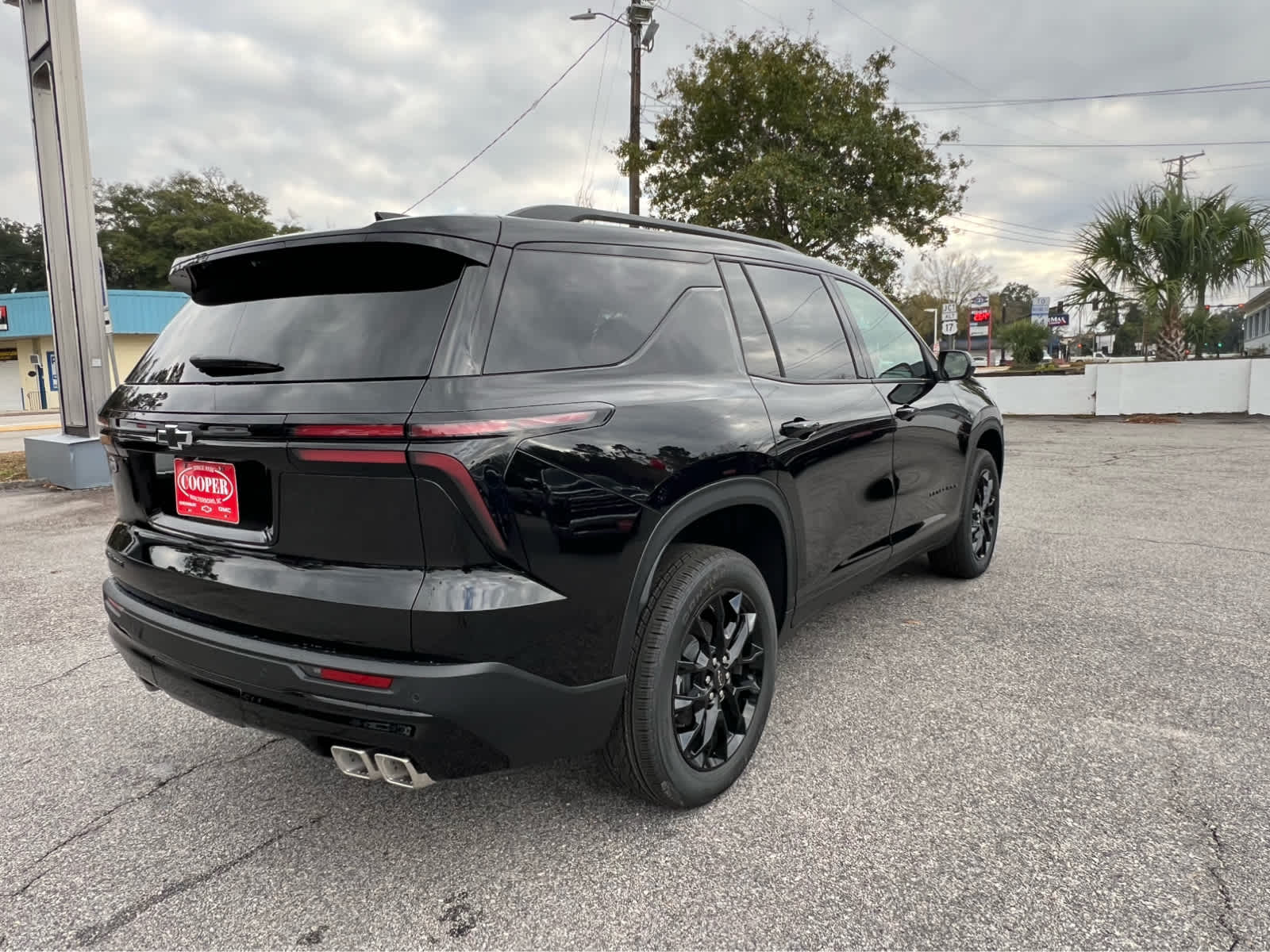 2026 Chevrolet Traverse photo 2