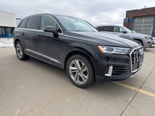 2023 Audi Q7 Premium Plus's photo