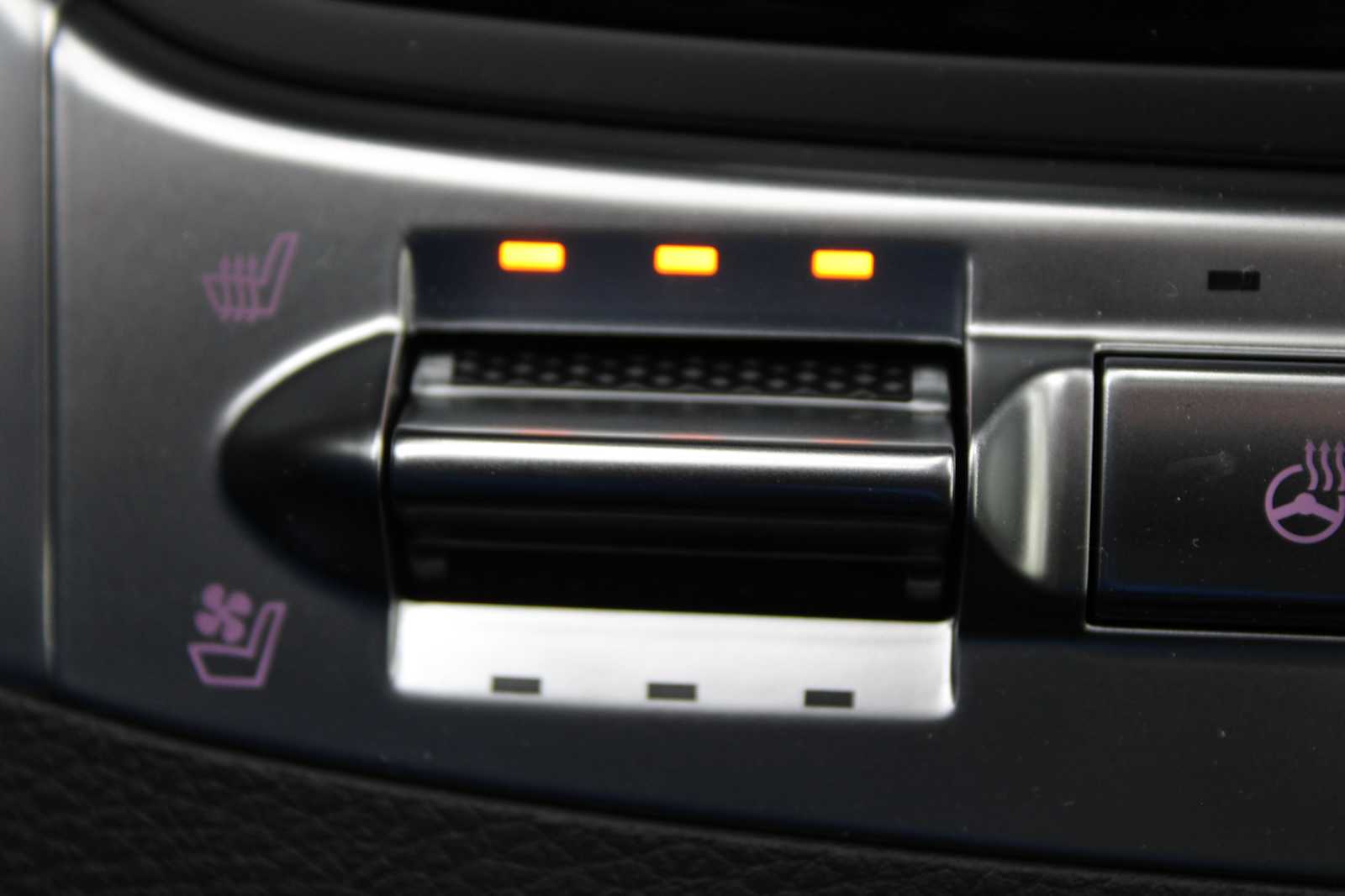 2025 Kia Carnival SX Prestige photo 42