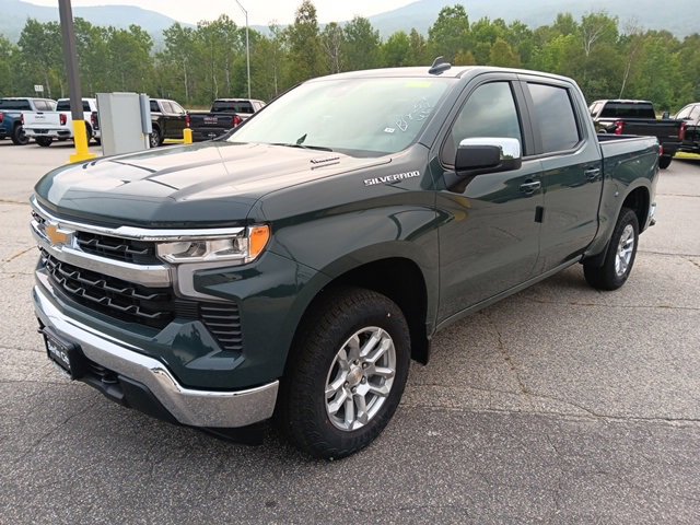 2025 Chevrolet Silverado 1500 LT photo 3