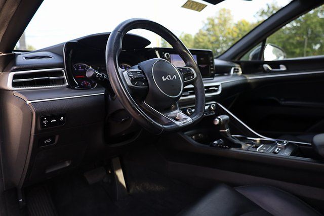 2023 Kia K5 GT-Line photo 3