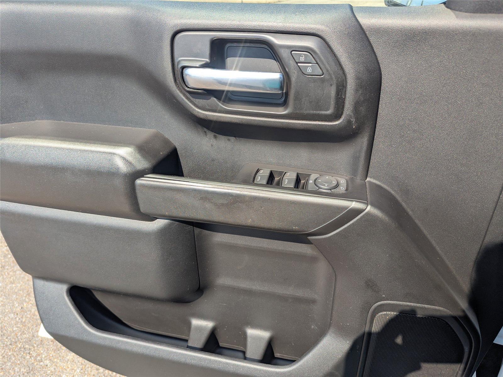 2022 Chevrolet Silverado 1500 Custom photo 17