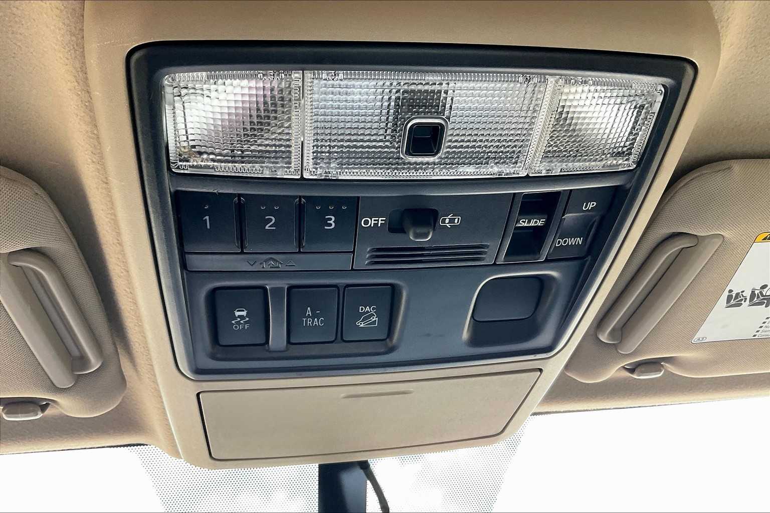 2019 Toyota 4Runner SR5 Premium photo 30