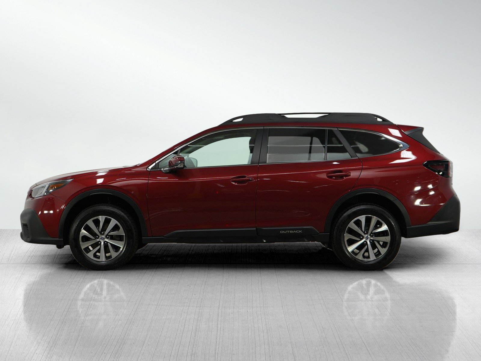 Used 2020 Subaru Outback Premium with VIN 4S4BTAEC1L3189524 for sale in Bloomington, Minnesota
