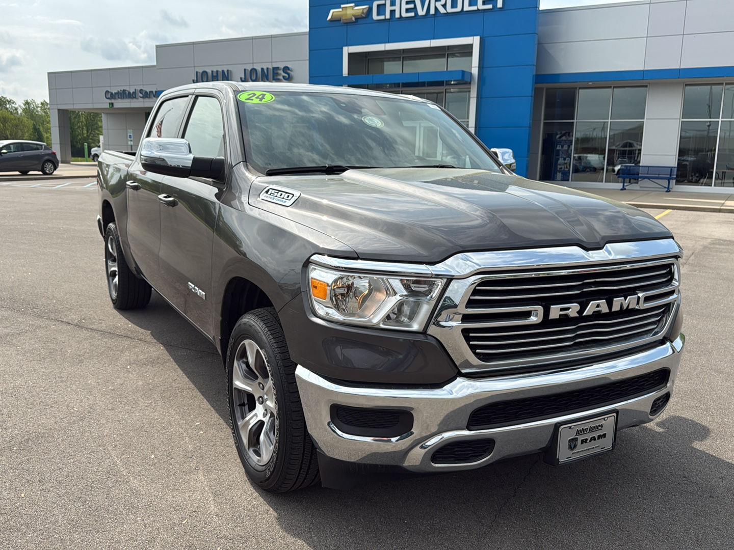 2024 Ram 1500 Laramie photo 2