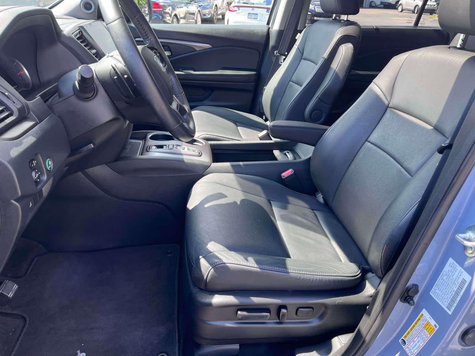 2022 Honda Pilot SE photo 9