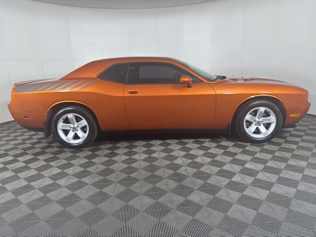 2011 Dodge Challenger R/T photo 2