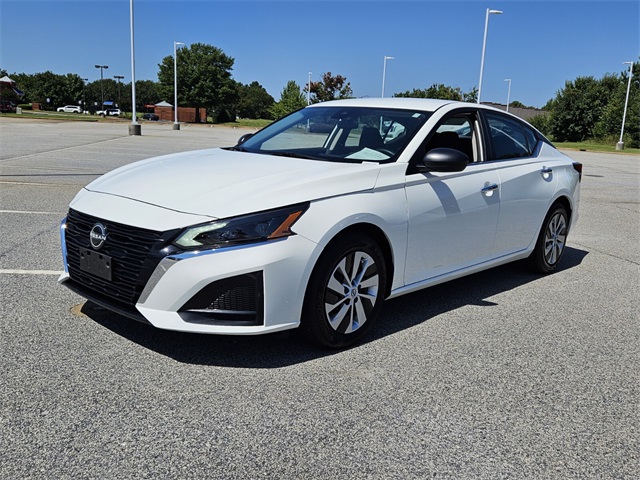 2024 Nissan Altima 2.5 S photo 3