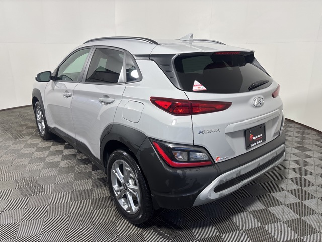 2023 Hyundai Kona SEL photo 4