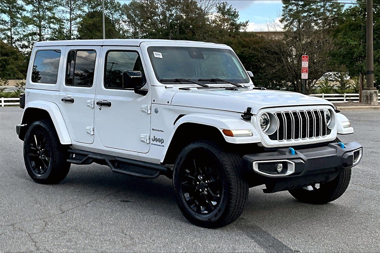 2024 Jeep Wrangler Sahara 4xe photo 2