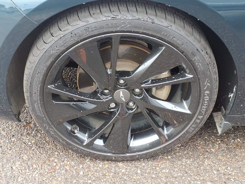 2023 Genesis G70 2.0T photo 6