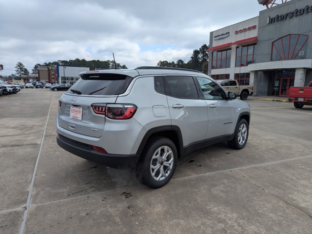 2025 Jeep Compass Latitude photo 6