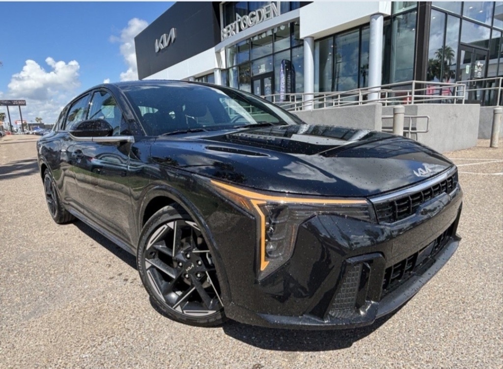 2026 Kia K4 GT-Line's photo