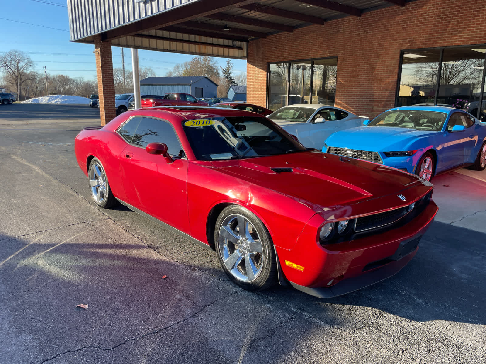 Used 2010 Dodge Challenger R/T with VIN 2B3CJ5DT1AH157546 for sale in Clinton, IL