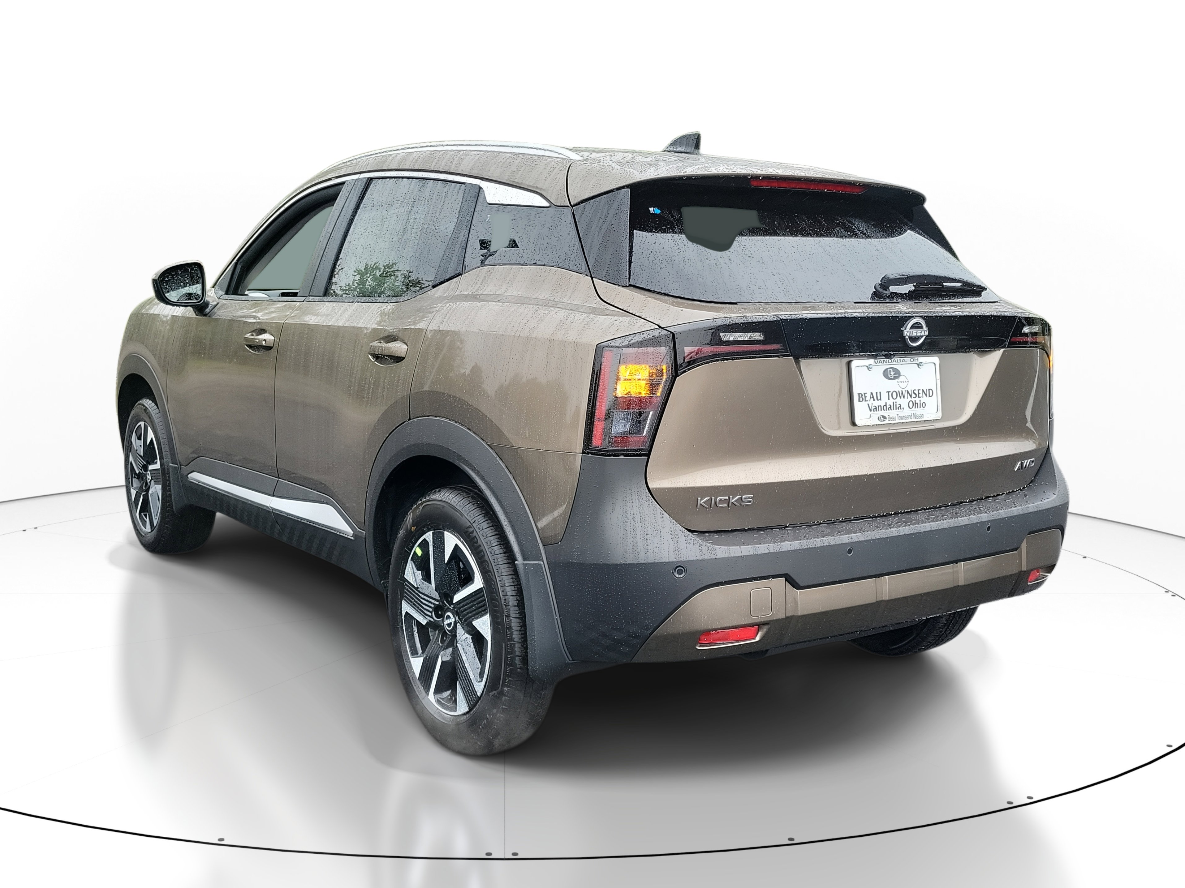 2026 Nissan Kicks SV photo 3