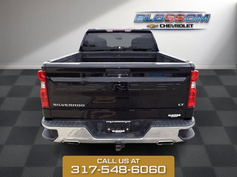 2022 Chevrolet Silverado 1500 LT photo 3