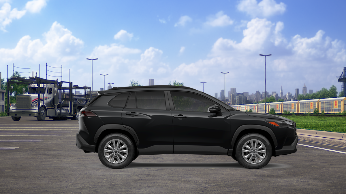 2026 Toyota Corolla Cross LE photo 4