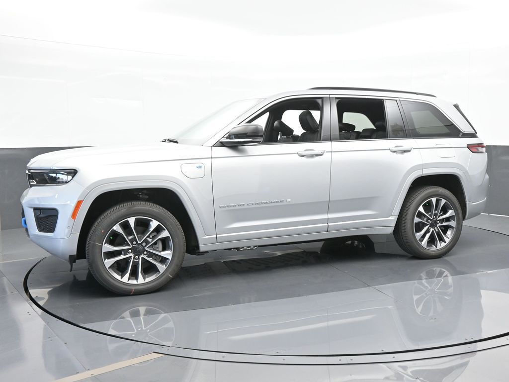 2024 Jeep Grand Cherokee Overland 4xe photo 2