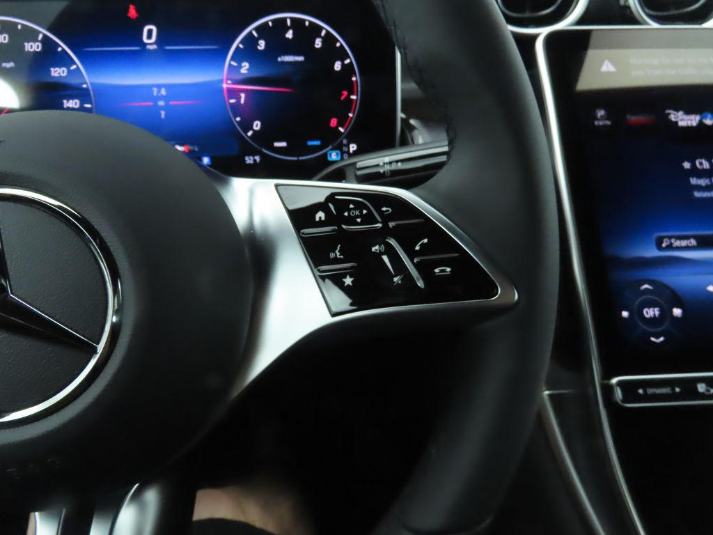 2025 Mercedes Benz GLC 300 photo 13