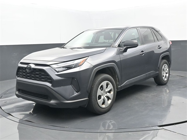 2023 Toyota RAV4 LE photo 7