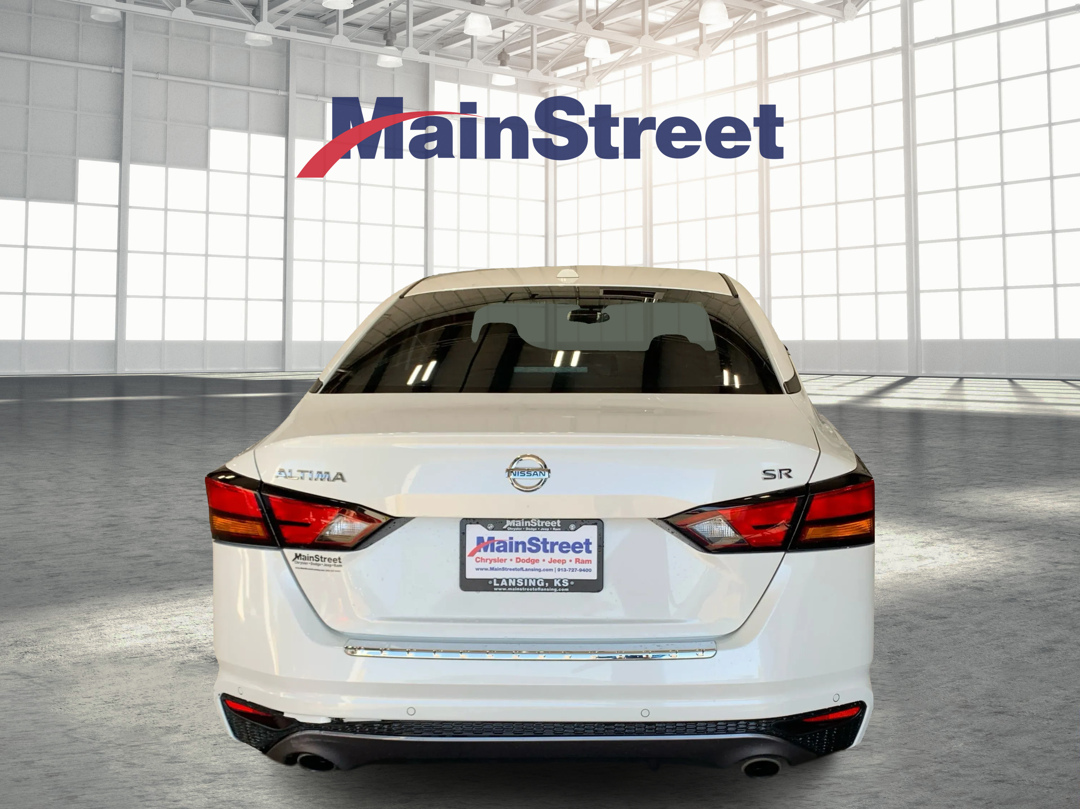 2022 Nissan Altima 2.5 SR photo 4