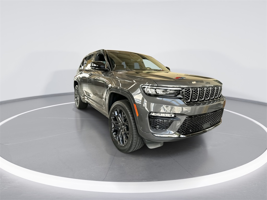 2025 Jeep Grand Cherokee Summit photo 2