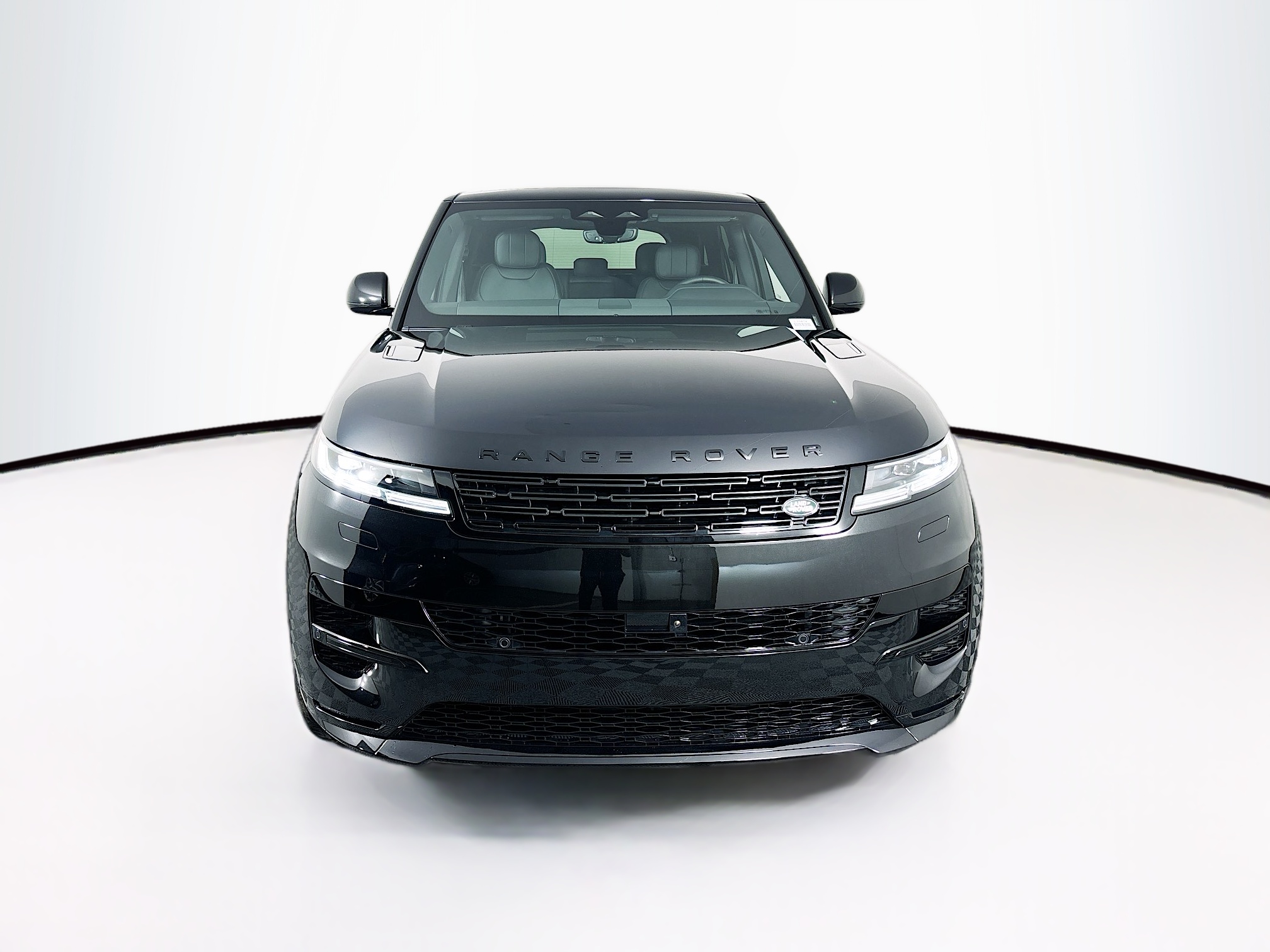 2025 Land Rover Range Rover Sport SE photo 2