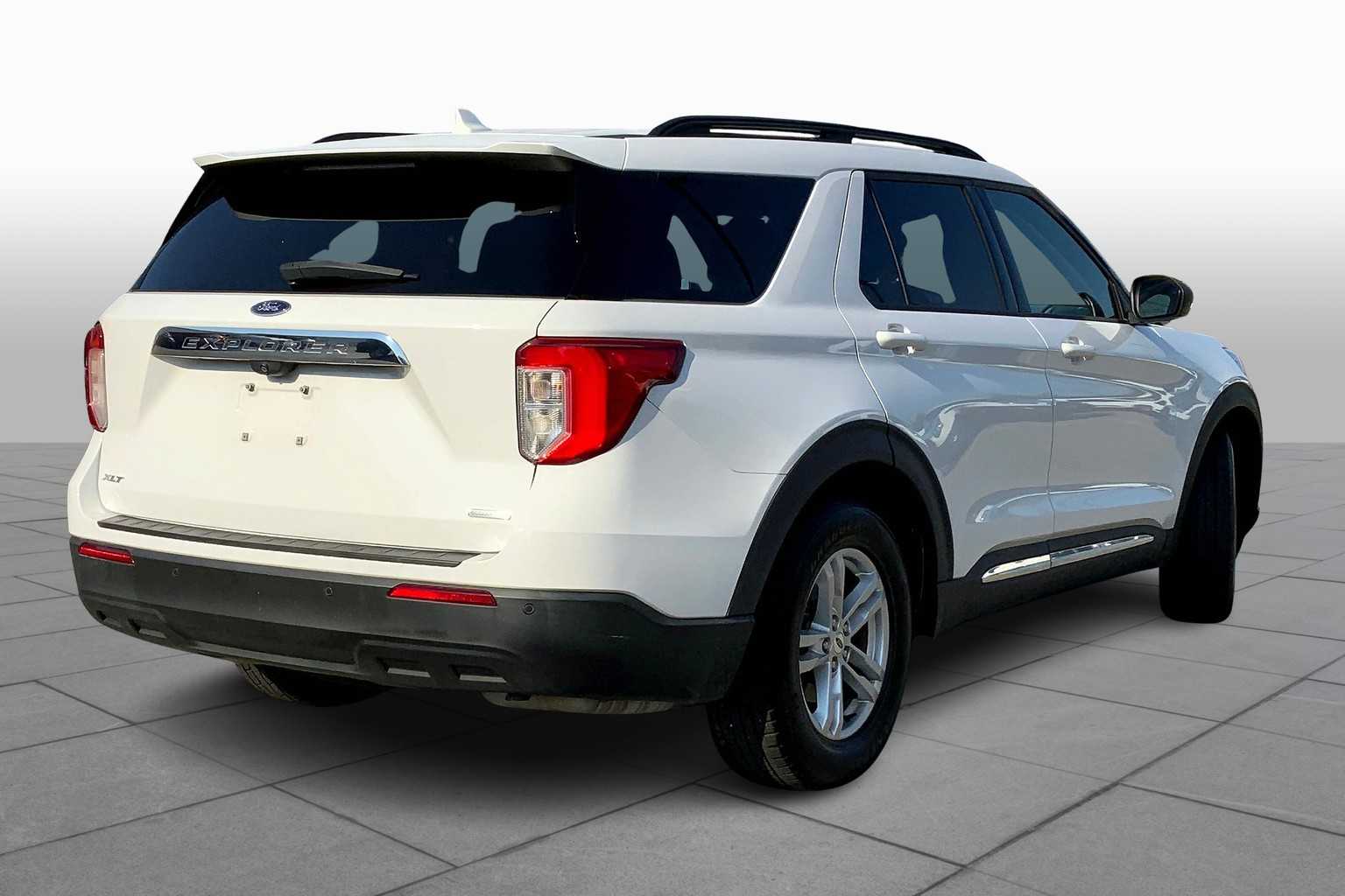 2020 Ford Explorer XLT photo 11